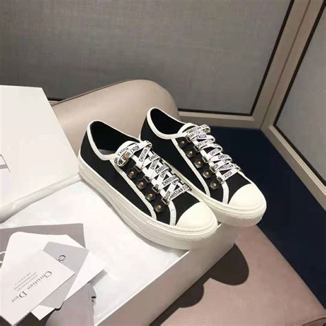 walk n dior sneaker price